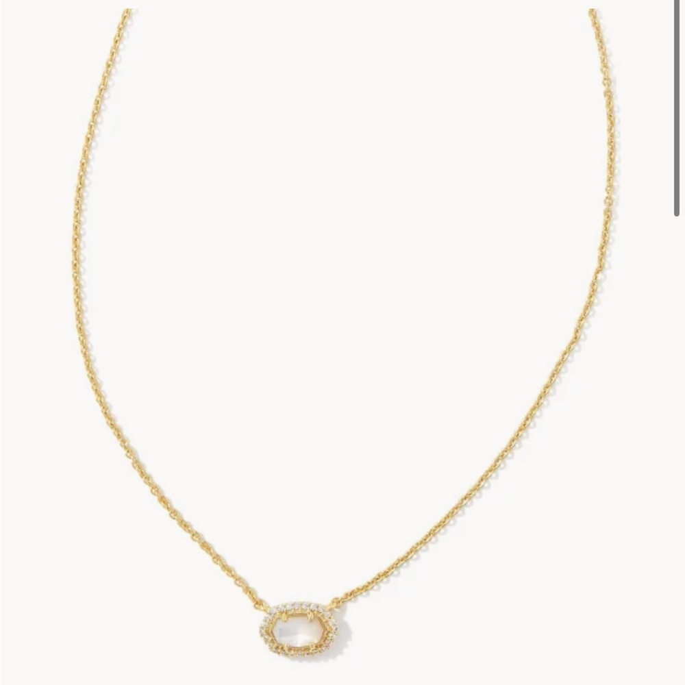 Kendra Scott Chelsea Gold Pendant Necklace in Ivory Mother-of-Pearl